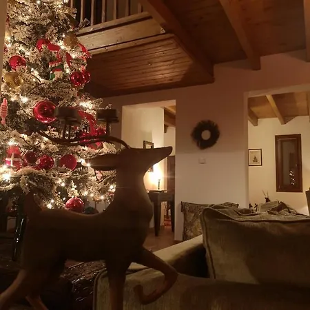 Anemoria Chalets-castalia Eptálofos