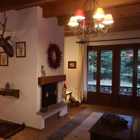 Anemoria Chalets-castalia * Eptálofos